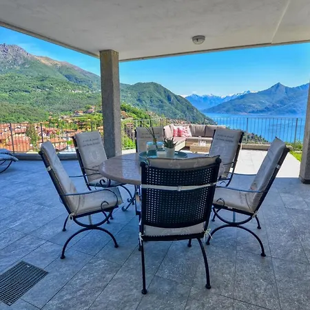 Lakeside Retreat *