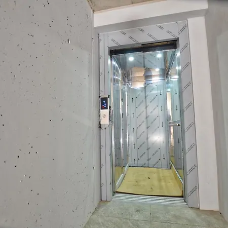 Felice Sul 2-bedroom Lakeview * מנאג'יו